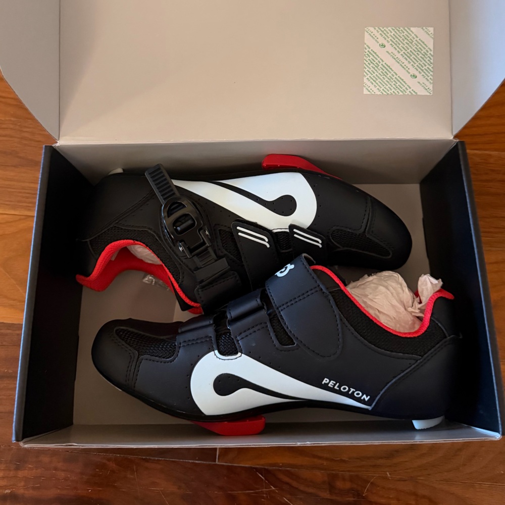 Peloton Women’s EU Size 39 Black Indoor Cycling Shoes Red Lining Delta Cleats - Picture 4 of 7